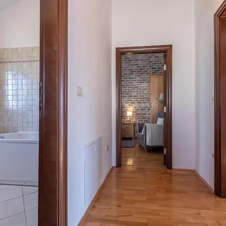 Vila Paradis 6
