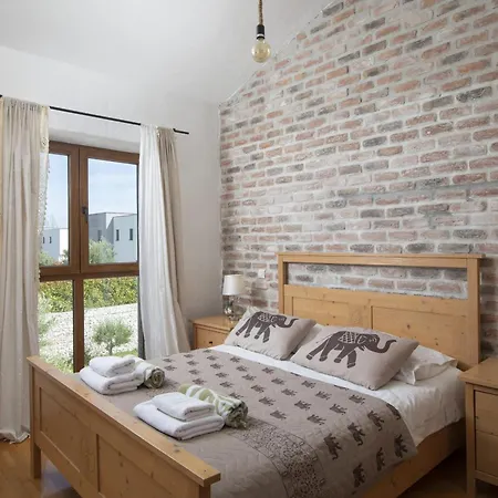Villa Paradis 6 *
