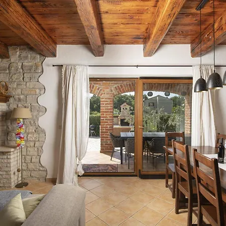 Paradis 6 * Juršići
